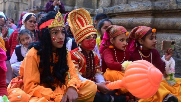 पंच बद्रियों में से एक आदि बद्री में राम मंदिर को लेकर की गई स्तुति, एसजीआरआर के बच्चों द्वारा पांडव नृत्य का किया गया सुन्दर मंचन