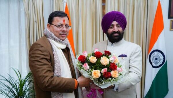 मुख्यमंत्री पुष्कर सिंह धामी ने राज्यपाल लेफ्टिनेंट जनरल गुरमीत सिंह से भेंट कर उन्हें जन्मदिवस की बधाई एवं शुभकामनाएं दी