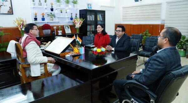 मुख्यमंत्री पुष्कर सिंह धामी से शेवेनिंग इंडिया की प्रमुख सुप्रिया चावला ने की भेंट, शेवनिंग छात्रवृत्ति कार्यक्रम के तहत राज्य के 10 ग्रेजुएट को पोस्ट ग्रजुएट के लिए यूनाइटेड किंगडम में अध्ययन करने का मिलेगा अवसर