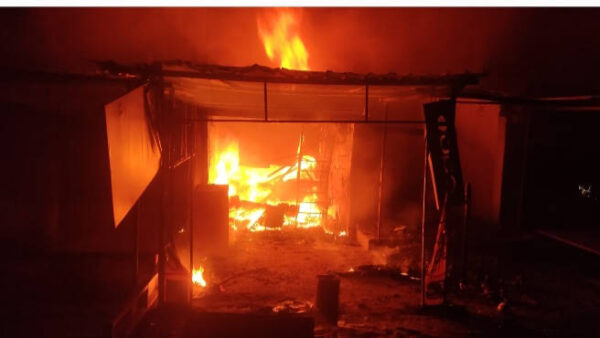 दुगड्डा : घर में आग लगने से फंसी महिला, रिटायर्ड फौजी ने निकाला सकुशल बाहर