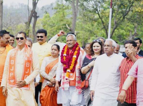 भाजपा प्रत्याशी त्रिवेंद्र सिंह रावत ने हरिद्वार से ऑनलाइन के बाद अब ऑफलाइन किया नामांकन, ये भी रहे मौजूद..