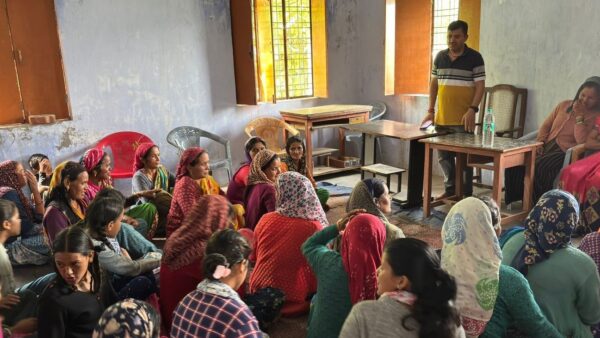 ग्रामीण क्षेत्र के बच्चों के लिए संचालित तीन माह का निशुल्क कंप्यूटर प्रशिक्षण संपन्न