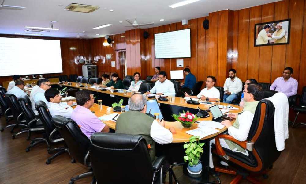 सीएम धामी के निर्देश पर प्रदेश में निर्माण श्रमिकों का कार्य स्थल पर कैम्प लगाकर किया जाएगा पंजीकरण