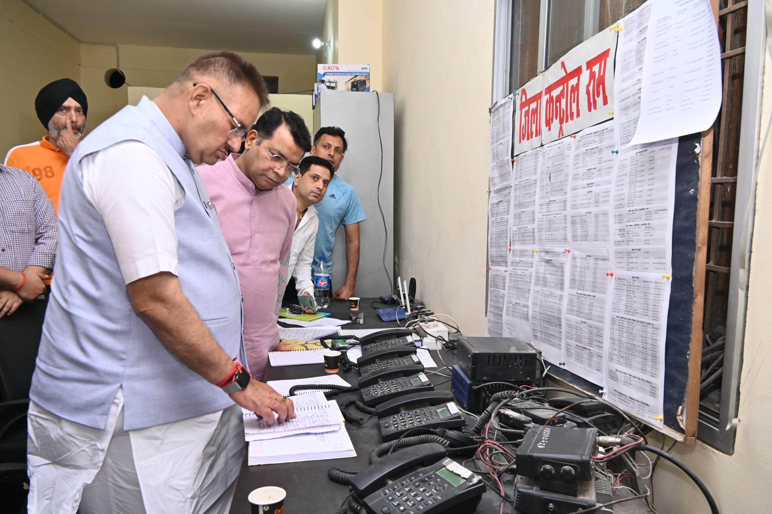 कैबिनेट मंत्री गणेश जोशी ने रुद्रपुर आपदा कंट्रोल का निरीक्षण कर आपदा की यथा स्थिति की ली जानकारी, दिए निर्देश