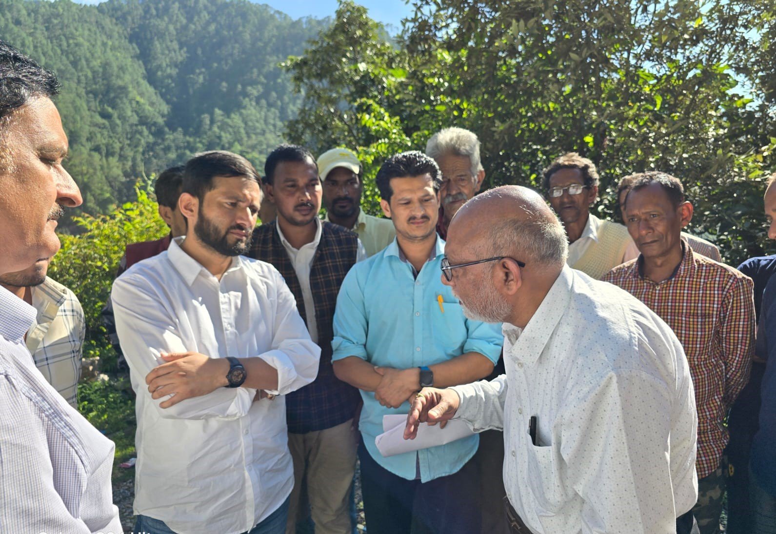 भूस्खलन क्षेत्र सुयालकोट का लोनिवि के मुख्य अभियंता ने किया निरीक्षण, दिया स्थायी  समाधान भरोसा