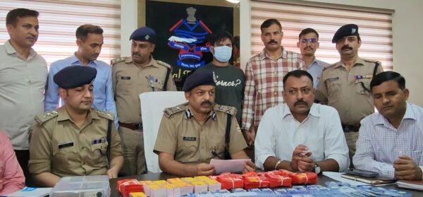 उत्तराखंड पुलिस और I4C गृह मंत्रालय ने मिलकर दक्षिण एशिया में सिम कार्ड भेजने वाले सिम कार्टेल का किया भंडाफोड़, मास्टरमाइण्ड साईबर अपराधी को कोतवाली मंगलौर क्षेत्र से किया गिरफ्तार