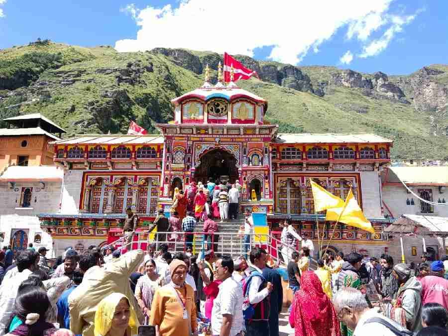 सीएम धामी के जन्मदिन पर बद्री-केदार सहित कई प्रमुख मंदिरों में हुई पूजा-अर्चना व हवन, पीएम मोदी के जन्मदिन पर भी आयोजित होंगी विशेष पूजाएं