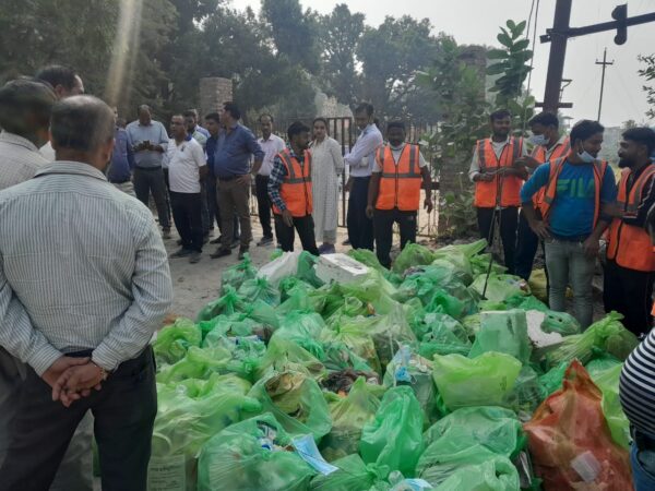 राज्य स्थापना के रजतोत्सव पर नगर निगम ने चलाया स्वच्छता अभियान