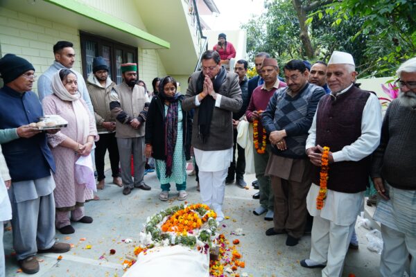 मुख्यमंत्री पुष्कर सिंह धामी ने सामाजिक कार्यकर्ता और पर्यावरणविद् रहे स्व. सुंदर लाल बहुगुणा की पत्नी बिमला बहुगुणा के निधन पर किया शोक व्यक्त