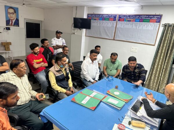 यूथ कांग्रेस कार्यकर्ताओं ने अस्पताल की विभिन्न समस्याओं के संबंध में पीएमएस से की मुलाकात