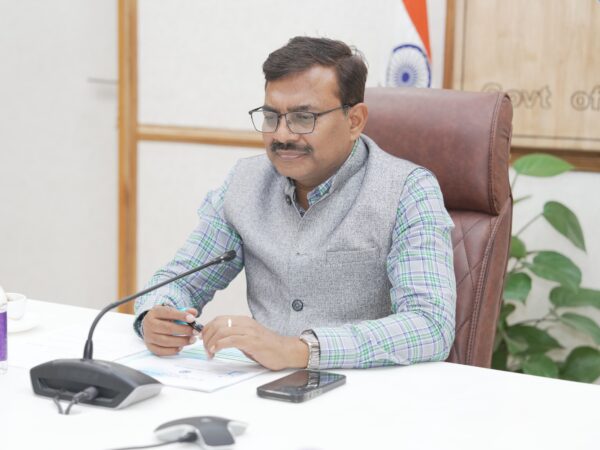 अपर मुख्य सचिव आनंद वर्धन ने ली जल संरक्षण अभियान: कैच द रेन – 2025 की समीक्षा बैठक, समस्त जनपदों को आगामी कैंपेन की कार्ययोजना बनाने के दिए निर्देश