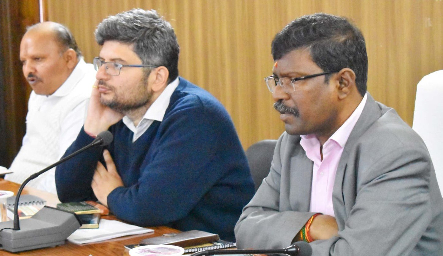 रजिस्ट्रार जनरल ने ली यूसीसी बैठक, जिले में प्रगति पर की चर्चा