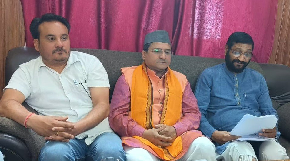 जो कांग्रेस आज संविधान की दुहाई दे रही है उसके सत्ता काल में सबसे ज्यादा संविधान को तार-तार किया गयाः विधायक नौटियाल