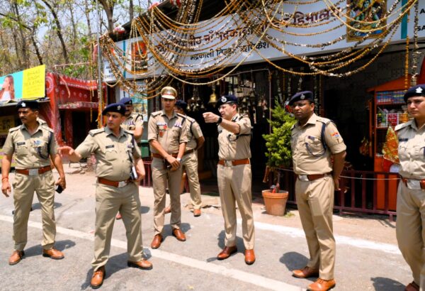 डीजीपी दीपम सेठ ने ऋषिकेश, मुनि की रेती स्थित भद्रकाली और हरिद्वार में चारधाम यात्रा व्यवस्थाओं का किया स्थलीय निरीक्षण, श्रद्धालुओं व यात्रियों से सीधे संवाद कर जानी पंजीकरण अन्य व्यवस्थाओं की स्थिति, थाना सिडकुल के नए भवन का किया शिलान्यास