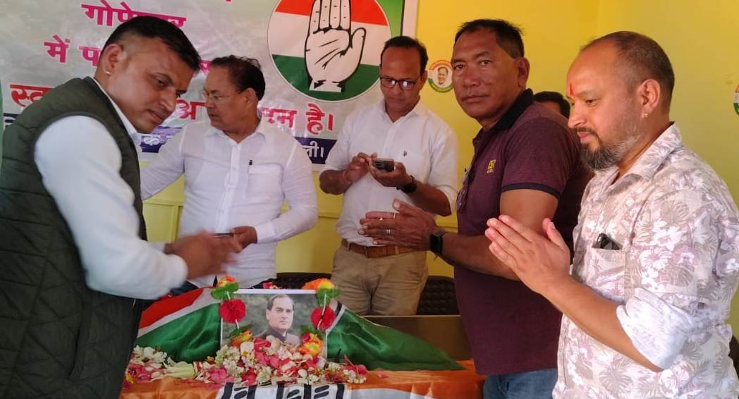 कांग्रेस ने किया पूर्व प्रधानमंत्री स्व. राजीव गांधी को याद