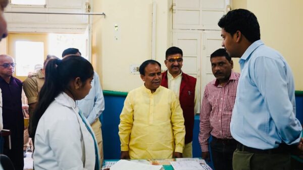 स्वास्थ्य मंत्री डॉ. धन सिंह रावत ने जिला अस्पताल पौड़ी का किया निरीक्षण, दिए निर्देश