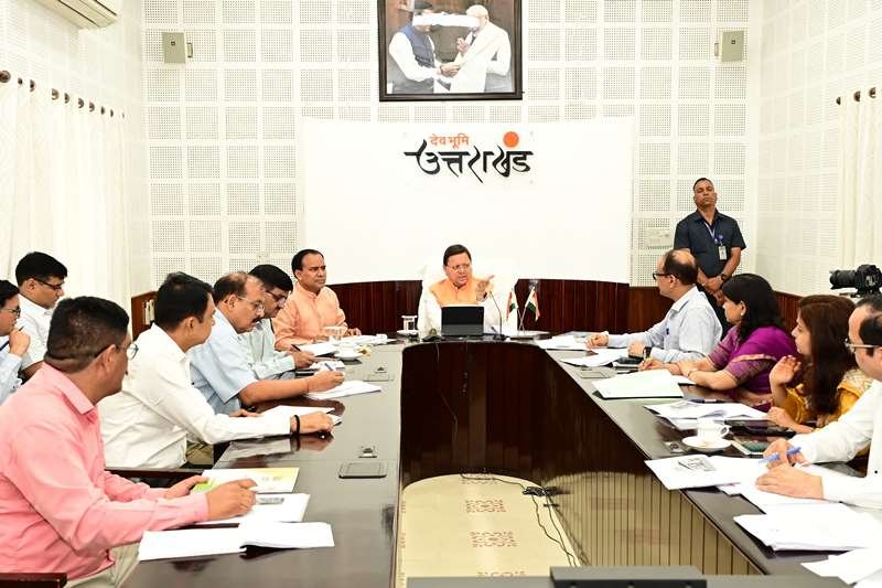 स्कूलों में बच्चों को पाठ्यचर्या में मद् भगवत गीता का अध्ययन भी कराया जाए – सीएम धामी