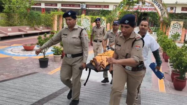 लक्ष्मणझूला : वेदा निकेतन आश्रम में की मॉक ड्रिल, घुस आए आतंकवादियों को ATS ओर पुलिस ने संयुक्त कार्यवाही में किया ढेर