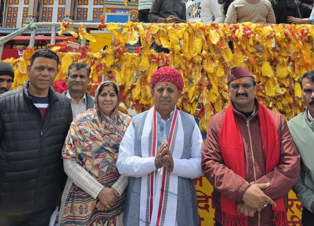 केंद्रीय कृषि कल्याण राज्यमंत्री भागीरथ चौधरी ने किए भगवान बदरीविशाल के दर्शन