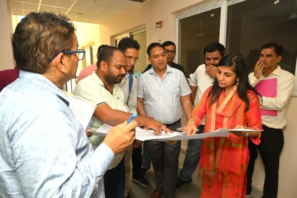 स्वास्थ्य ढांचे को मजबूती देने की दिशा में बड़ा कदम, मिशन निदेशक ने की तीन बड़ी परियोजनाओं की प्रगति की समीक्षा