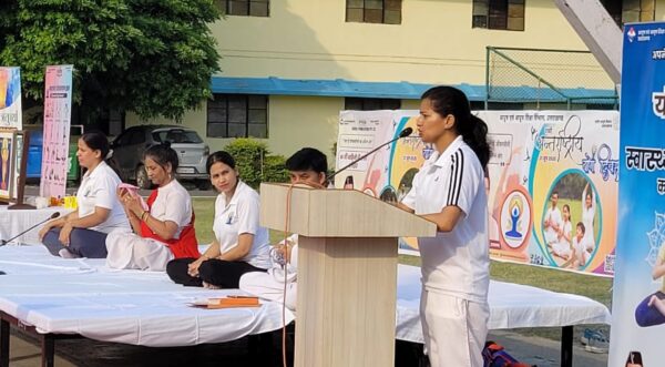 आयुर्वेद विभाग एवं भारतीय योग संस्थान के संयुक्त तत्वावधान में 40वीं वाहिनी पीएसी में योग सत्र संपन्न, कमांडेंट तृप्ति भट्ट ने कहा – योग एक दिन नहीं, जीवन भर की साधना
