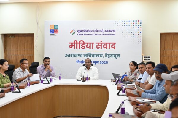 मुख्य निर्वाचन अधिकारी डॉ. बीवीआरसी पुरुषोत्तम ने आयोग की नई पहलों के बारे में दी जानकारी, मतदाताओं की सुविधा को देखते हुए प्रदेश में 1000 से अधिक नए बूथ होंगे स्थापित