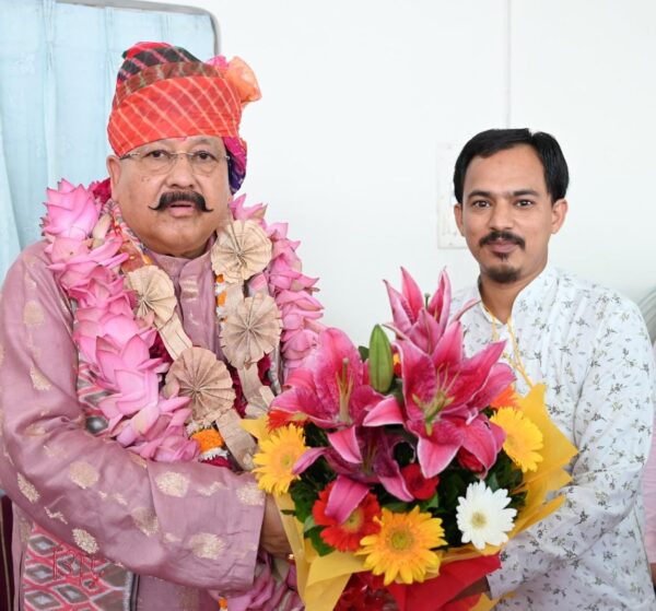 पहाड़ में बढ़ी चुनावी सरगर्मी, त्रिस्तरीय पंचायत चुनाव के मैदान में उतरे दिग्गज, उटिंडा क्षेत्र पंचायत सीट से चुनाव लड़ेंगे युवा नेता कुलदीप रावत
