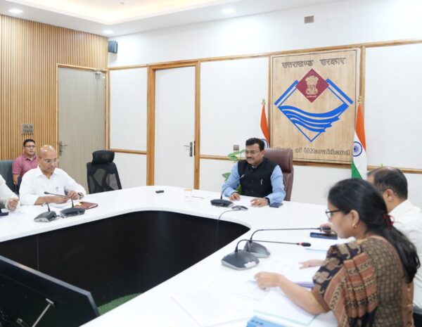 उत्तराखंड : युवाओं में बढ़ते नशे पर मुख्य सचिव आनन्द बर्द्धन ने की गहरी चिन्ता व्यक्त, जिला स्तर पर चलेगा विशेष अभियान, कड़ी कार्रवाई के दिए निर्देश