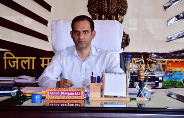 भारी वर्षा और आकाशीय बिजली की चेतावनी : डीएम आशीष भटगांई ने जनपद में हाई अलर्ट जारी किया, अधिकारियों को सख्त दिशा-निर्देश
