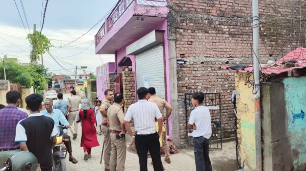 नशा तस्करों की धरपकड़ के लिए दून पुलिस द्वारा सभी थाना क्षेत्रों में लगातार चलाया जा रहा सघन चैकिंग अभियान, स्निफर डॉग की मदद से संदिग्ध स्थानों पर की जा रही आकस्मिक चैकिंग की कार्यवाही