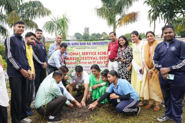 हरेला पर्व पर एसजीआरआर विश्वविद्यालय में चला विशेष पौधारोपण अभियान, पर्यावरण संरक्षण का दिया संदेश