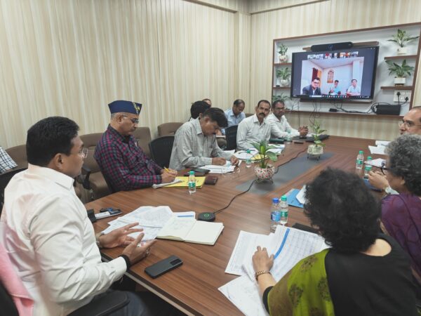 धामी सरकार का अल्टीमेटम : मरीजों की जिंदगी से नहीं होगा खिलवाड़, रैफर प्रक्रिया होगी जवाबदेह; स्वास्थ्य सचिव डॉ. आर राजेश कुमार ने दिए निर्देश– रैफरल पर CMO-CMS की काउंटर साइन अनिवार्य, SOP तैयार करने के निर्देश