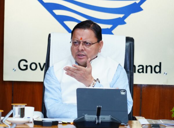 मुख्यमंत्री धामी ने की शहरी विकास विभाग की गेम चेंजर योजनाओं की समीक्षा, अधिकारियों को दिए महत्वपूर्ण निर्देश