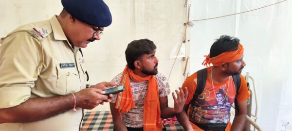 मंगलौर पुलिस की तत्परता : सड़क हादसे में घायल दो लामाओं को तत्काल पहुंचाया अस्पताल, प्राथमिक उपचार के बाद गंतव्य को किया रवाना