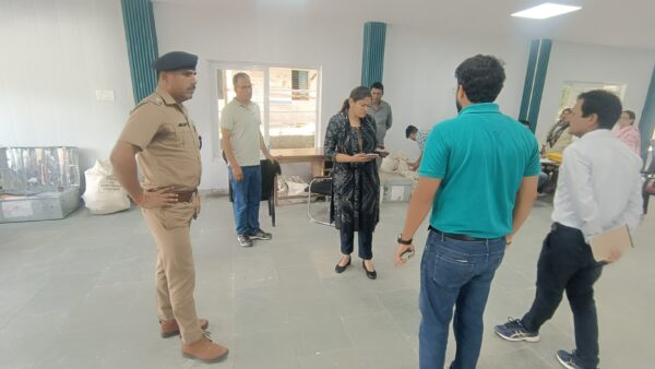 सीडीओ वरुणा अग्रवाल ने नरेंद्रनगर में मतदान तैयारी स्थलों का किया निरीक्षण
