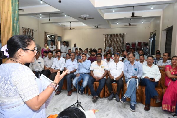 विधानसभा अध्यक्ष ऋतु खण्डूडी भूषण ने सुनी सरकारी सस्ता गल्ला विक्रेताओं की समस्याएं