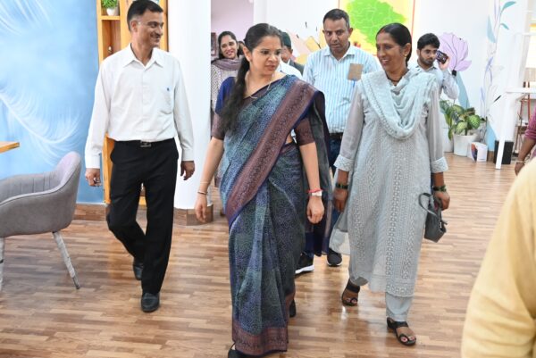 डीएम नितिका खंडेलवाल ने सुमन पुस्तकालय का निरीक्षण, सफाई एवं सुव्यवस्था के लिए दिए आवश्यक दिशा निर्देश