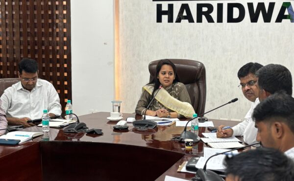 मुख्य विकास अधिकारी ने नाबार्ड की पॉलीहाउस योजना की समीक्षा की, शत-प्रतिशत लक्ष्य पूर्ति और कृषकों की आय बढ़ाने पर जोर