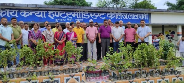 कोटद्वार के सनेह क्षेत्र में निःशुल्क पौध भेंट कार्यक्रम सम्पन्न, पर्यावरण संरक्षण का दिया गया संदेश