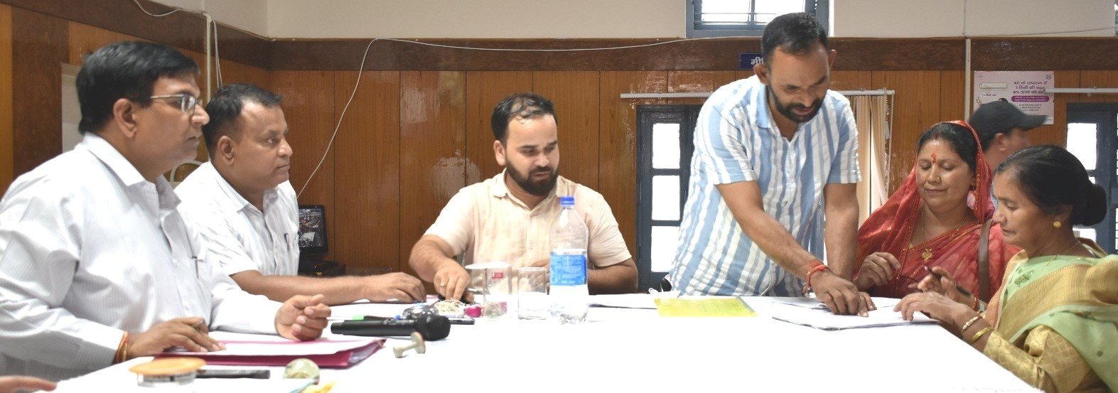 चमोली : जिला पंचायत अध्यक्ष के लिए दो ने भरे पर्चे, उपाध्यक्ष के लिए चार उम्मीदावार मैदान में
