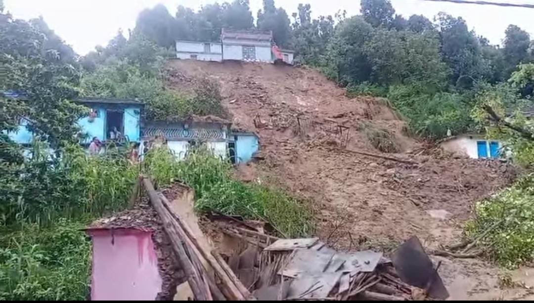 नारायणबगड के ज्यूडागांव में भी बरपा कहर