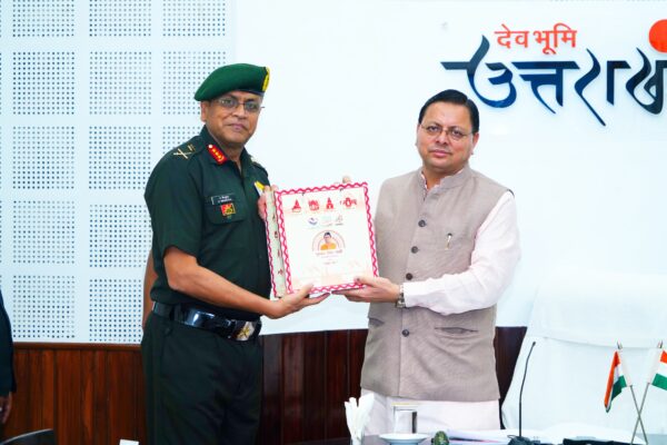 मुख्यमंत्री पुष्कर सिंह धामी से भारतीय सेना की मध्य कमान के जनरल ऑफिसर कमांडिंग-इन-चीफ लेफ्टिनेंट जनरल अनिंद्य सेनगुप्ता ने की शिष्टाचार भेंट