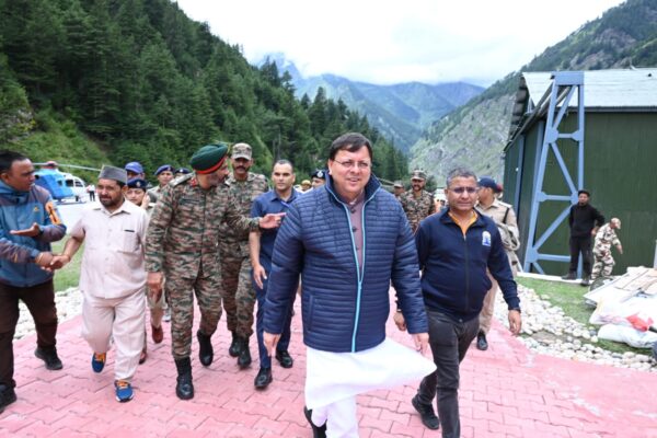 मुख्यमंत्री धामी ने आपदाग्रस्त धराली का किया दौरा, सर्च एवं रेस्क्यू कार्यों का स्थलीय निरीक्षण कर लिया जायजा, पीड़ितों को हरसंभव मदद का दिया आश्वासन