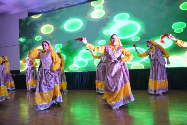 श्री गुरु राम राय विश्वविद्यालय में हुआ ज्ञानयात्रा का दीक्षारंभ, देश के विभिन्न राज्यों से नव प्रवेशी छात्र-छात्राओं ने लिया भाग