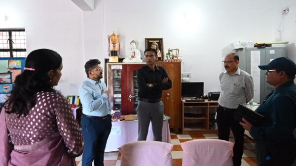 डीएम सविन बंसल ने कस्तूरबा गांधी आवासीय बालिका विद्यालय कोरूबा का किया निरीक्षण, छात्राओं की सुरक्षा और सुविधा को लेकर दिए अहम निर्देश