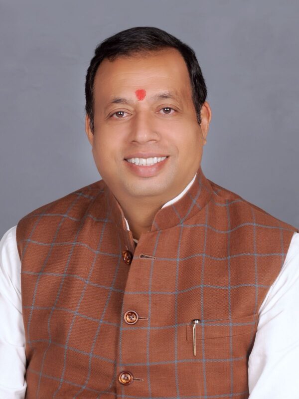केंद्र एवं प्रदेश सरकार आपदा पीड़ितों के साथ – हेमंत द्विवेदी