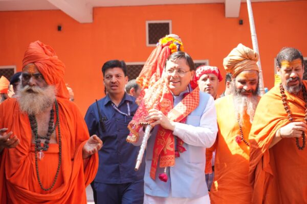 पवित्र छड़ी यात्रा धार्मिक अनुष्ठान ही नहीं हमारी सनातन संस्कृति की व्यापकता का जीवंत प्रमाण है – मुख्यमंत्री पुष्कर सिंह धामी